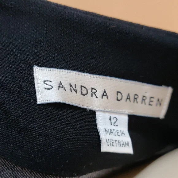 Sandra Darren Sleeveless Black & Beige Knee Length Dress - Picture 7 of 9